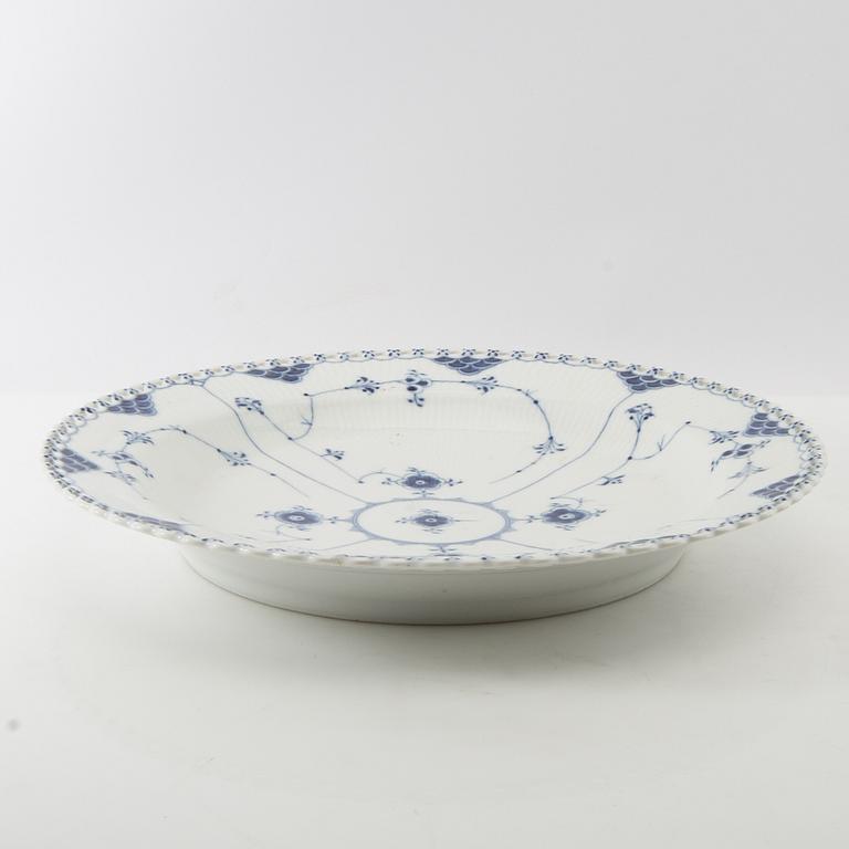Serveringsfat "Musselmalet", helblonde, Royal Copenhagen Danmark tidigt 1900-tal porslin.