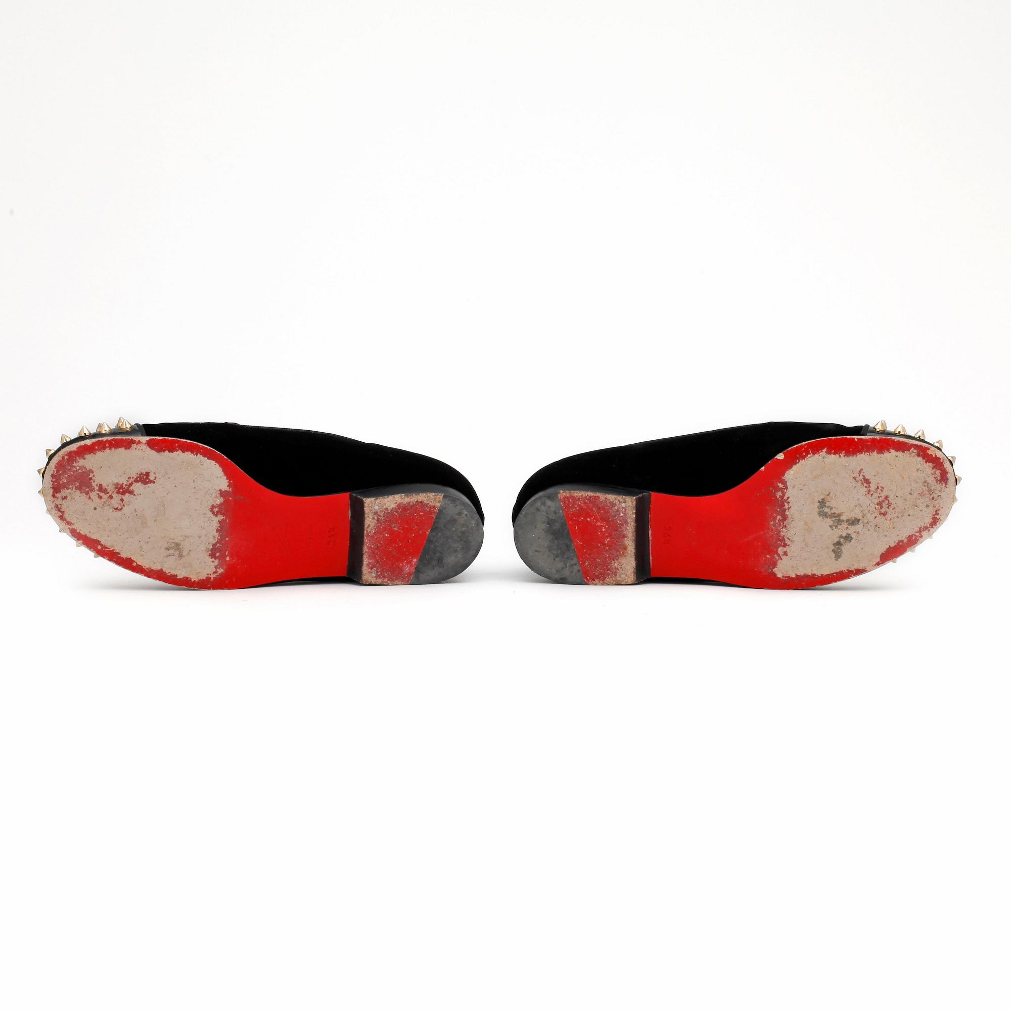 CHRISTIAN LOUBOUTIN, ett par loafers, "Intern". Storlek 36,5.