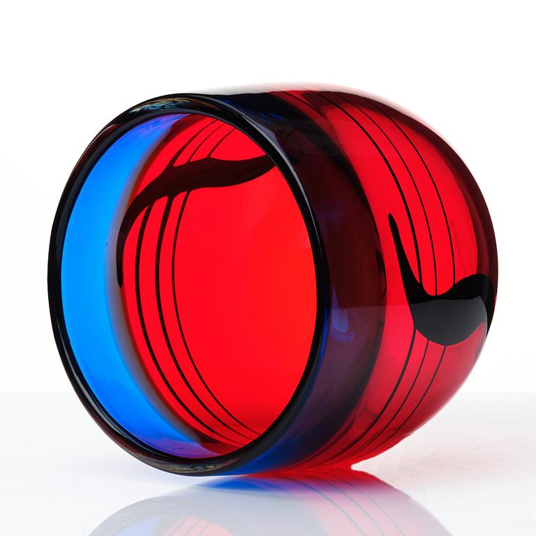 Berit Johansson, a red and blue glass bowl, Salviati Italy 1991.