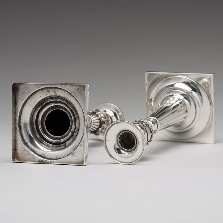 Johann Rudolf Haller, ljusstakar, ett par, silver, Augsburg 1801.