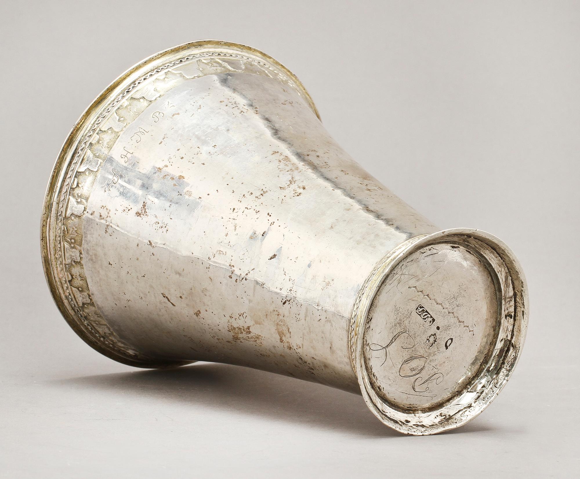 BÄGARE, silver, Gottfried Dubois, Stockholm, 1740. Vikt 250 gram.