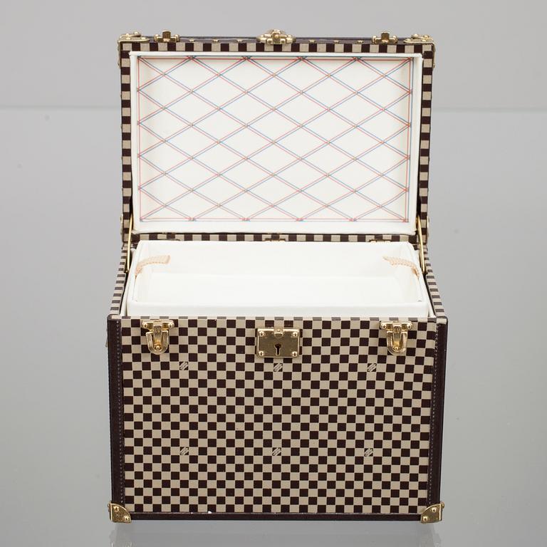 ASK, "Mini Malle Chapeaux", Louis Vuitton.