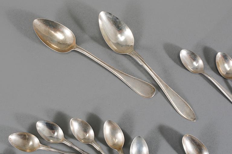 PARTI SILVER, 19 delar, bl a GAB, Stockholm, 1900-tal, vikt 319 gram.