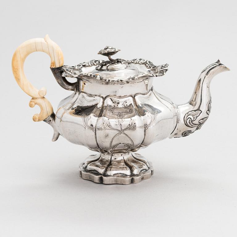 Tekanna, silver, Moskva Ryssland 1846. Oidentifierad mästare, I.C.
