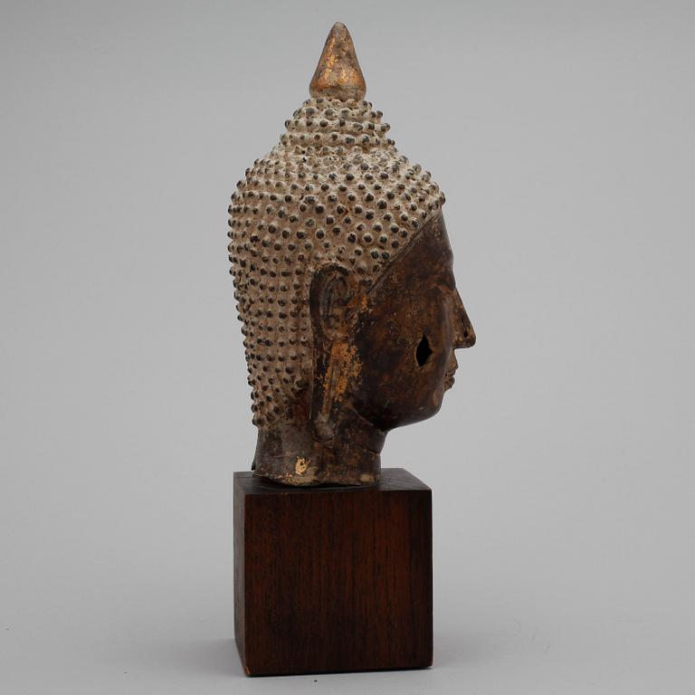 BUDDHAHUVUD, brons, sydostasien.