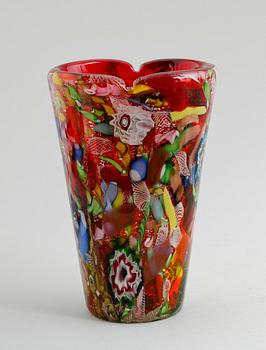 VAS, glas, sannolikt Italien, 1900-talets mitt.