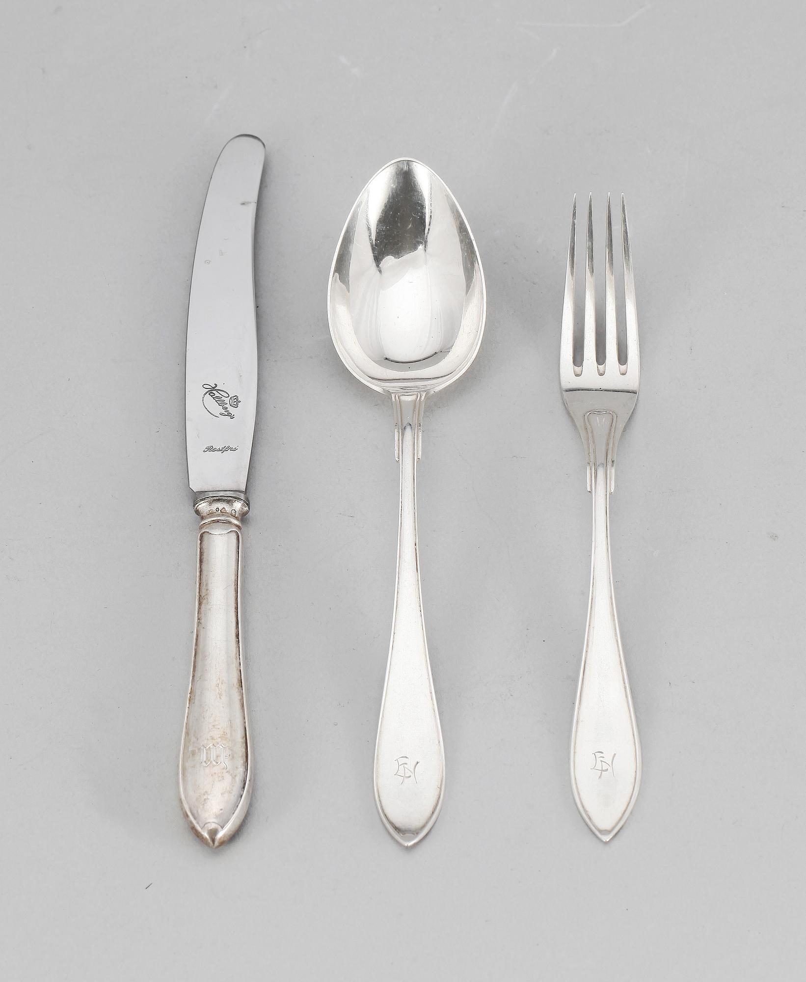 BESTICK, 18 st, silver, "Svensk spets", C.G. Hallberg, 1924-1939. Ca 718 gr.