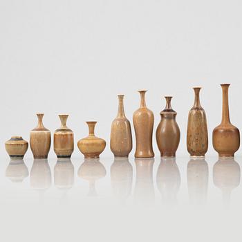 Höganäs, a set of 27 stoneware miniatures, including John Andersson and Gunnar Borg.