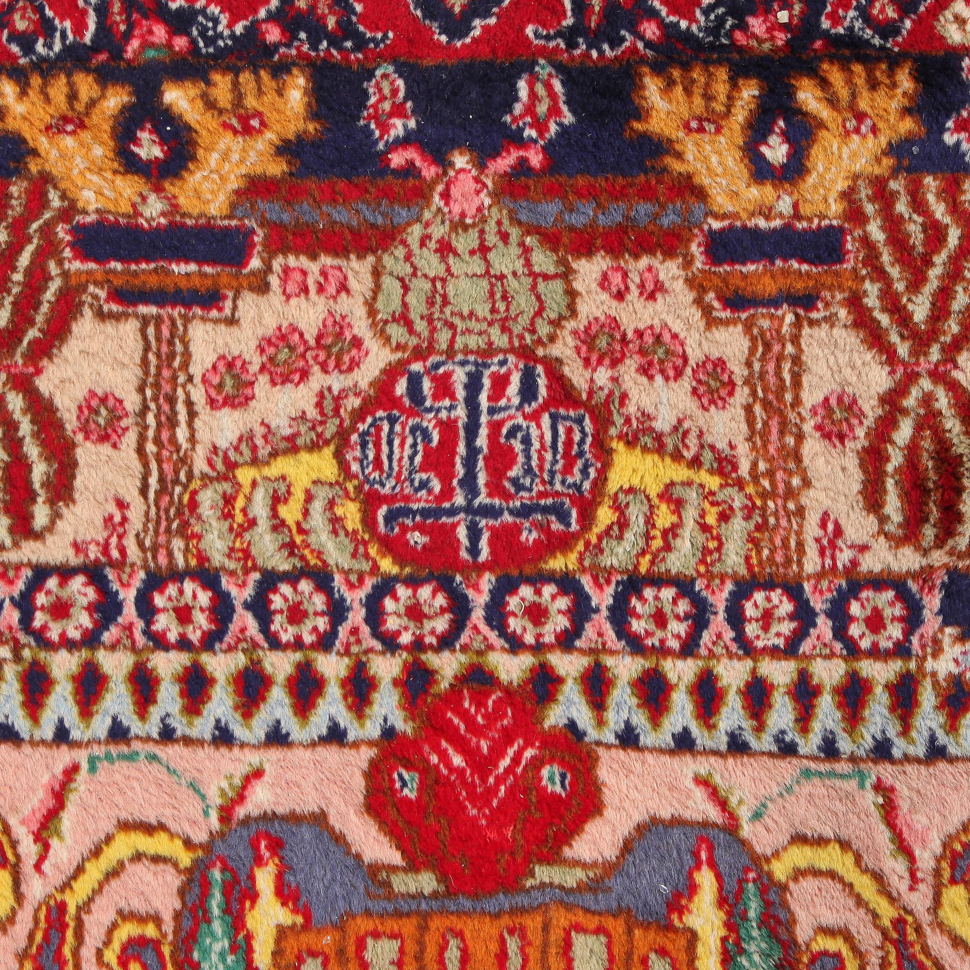MATTA, troligen Kashmar, modern tillverkning, 392 x 292 cm.
