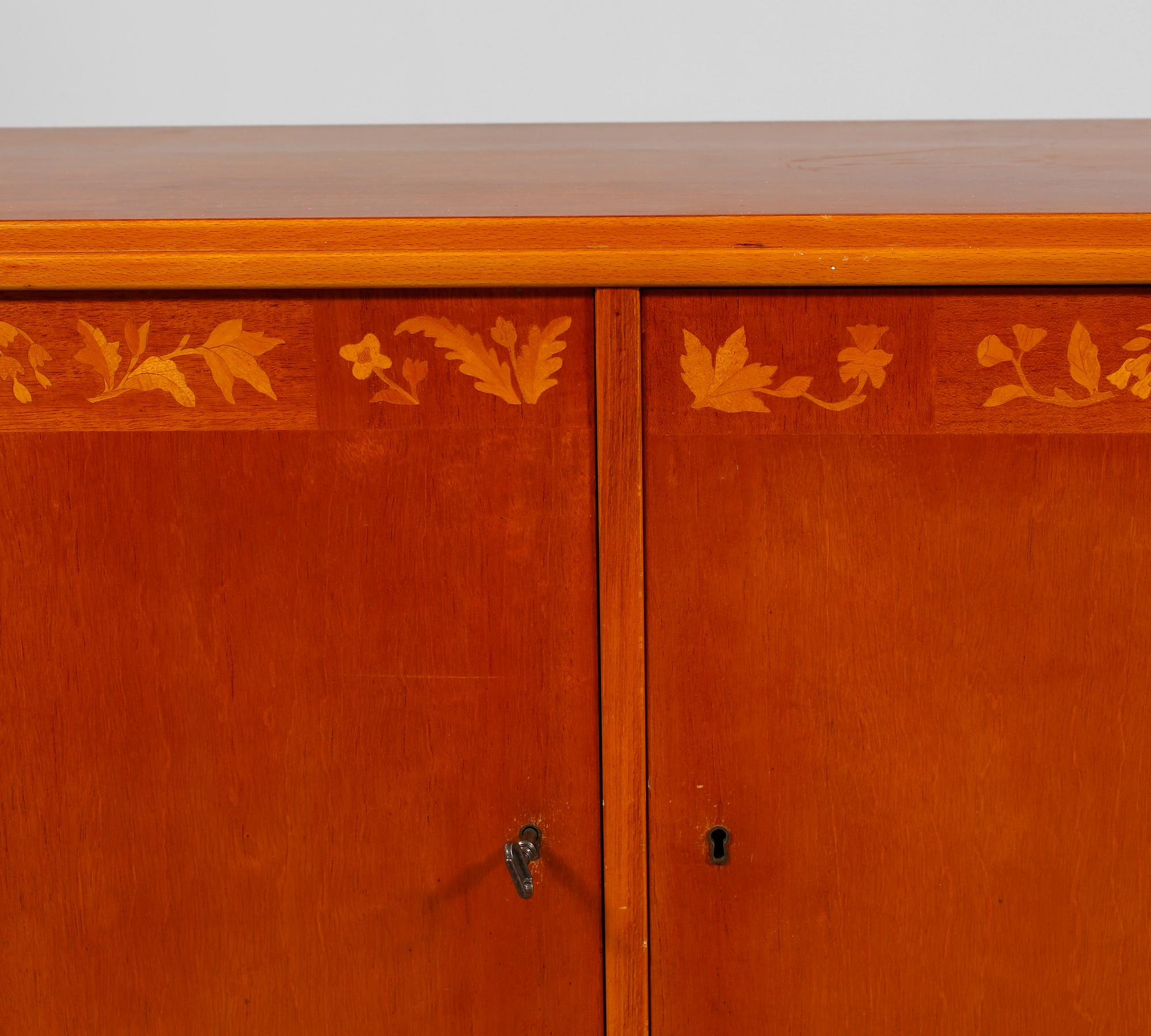 SKÄNK / SIDEBOARD, "Fjällblommor", Carl Malmsten, Meeths, formgiven 1942.