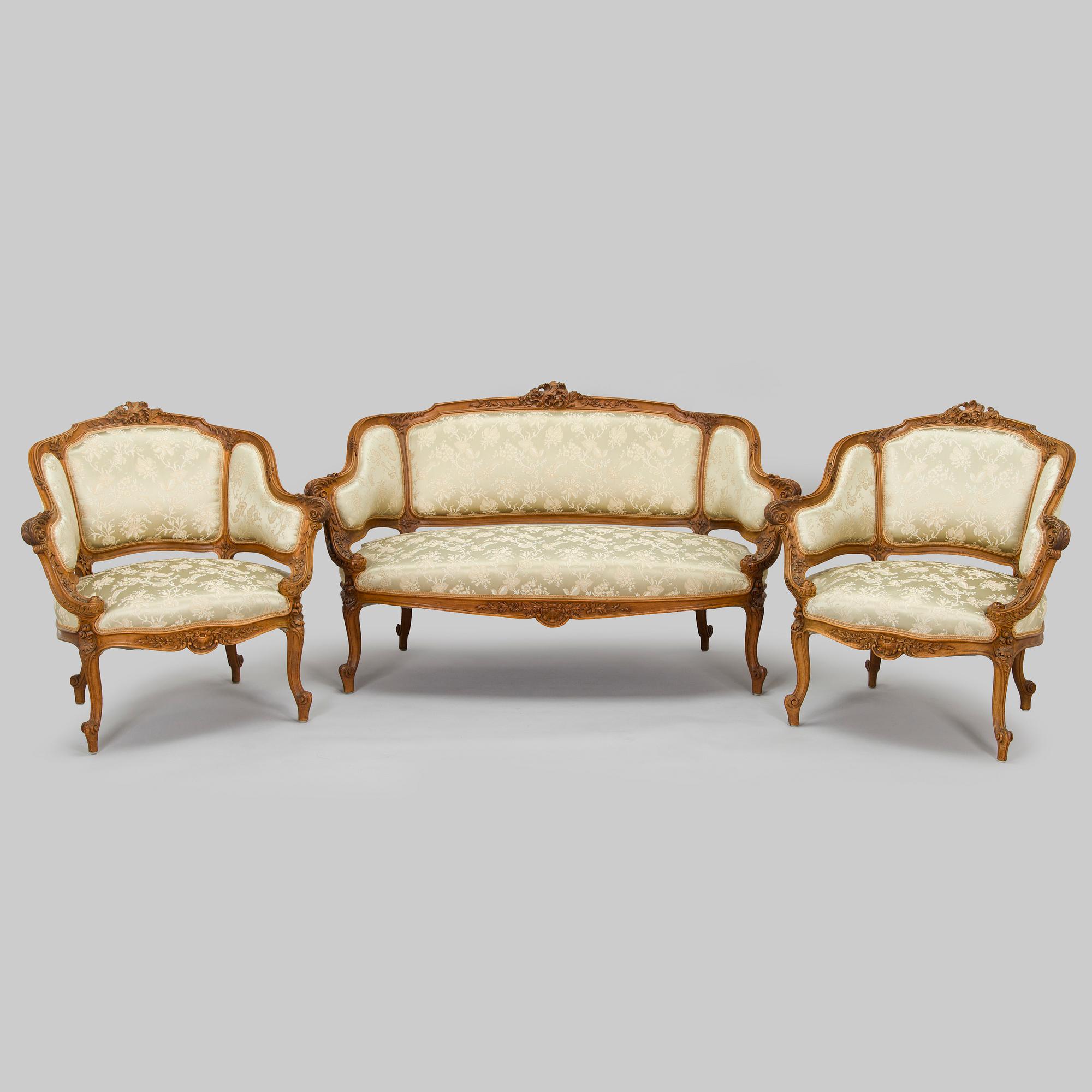 Soffa och fåtöljer, ett par, omkring 1900.