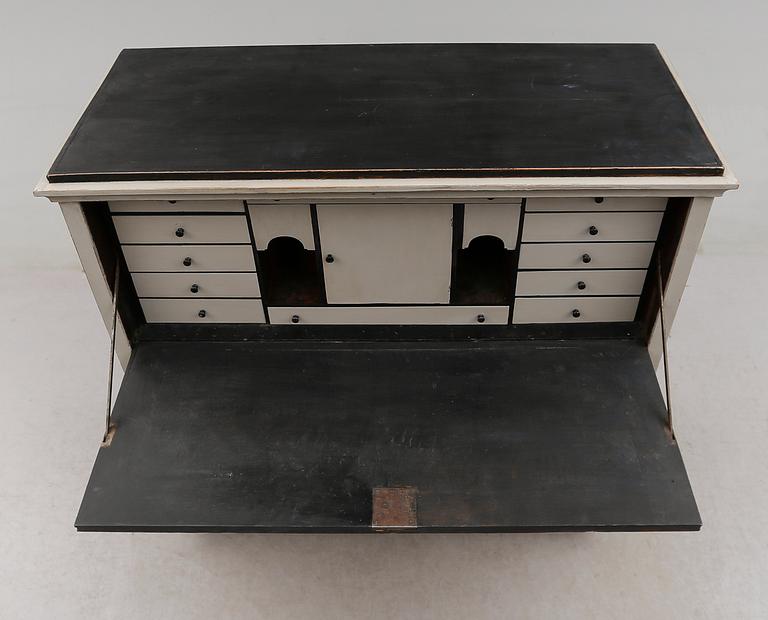 CHIFFONJÉ, 1800-talets första hälft.