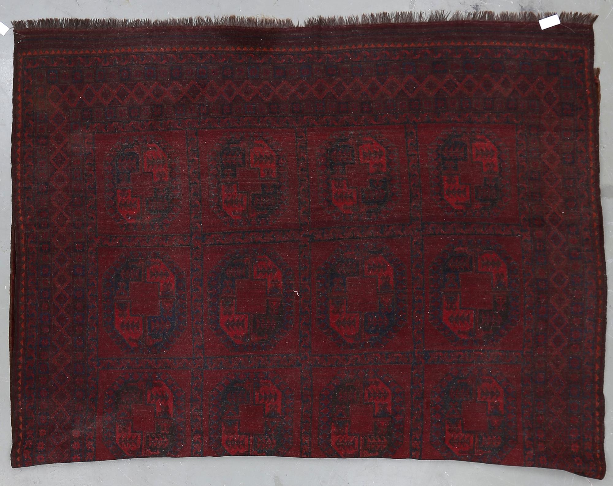 MATTA, semiantik/old Ersari. Ca 405x280 cm.