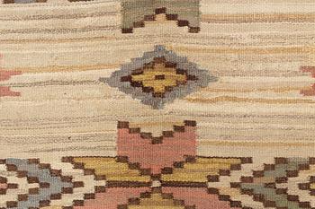 Märta Måås-Fjetterström, A carpet, "Vit botten", flat weave, ca 400 x 292 cm, signed MMF.