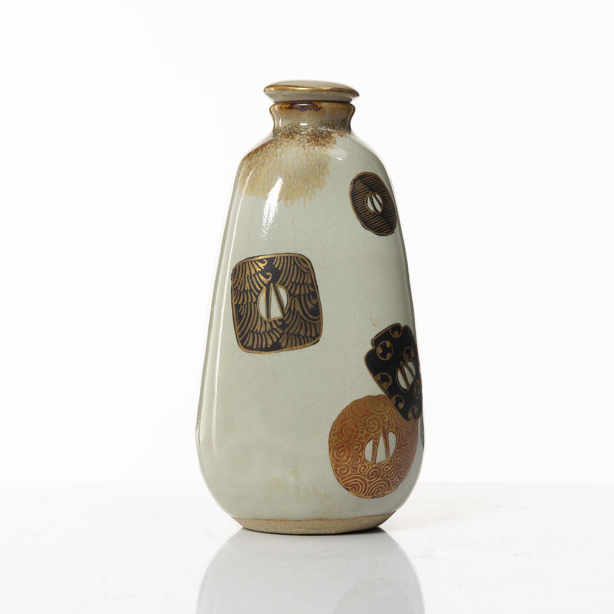 Sake-servis, sju delar, stengods, Japan, 1900-tal.