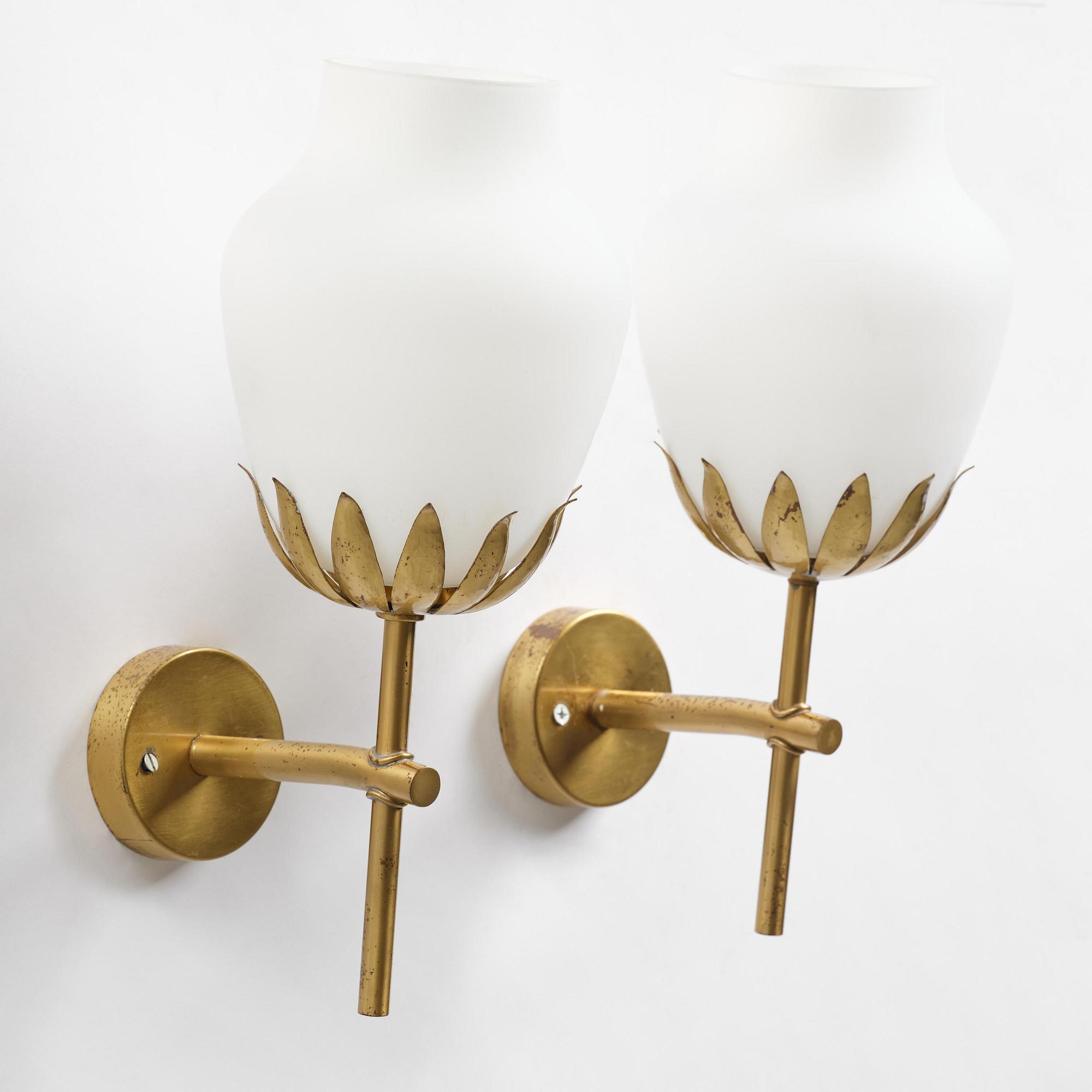 Hans Bergström, a rare pair of wall lamps model "377A", ateljé Lyktan, Åhus, 1940s-50s.