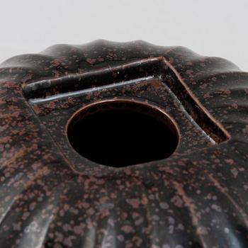 Paul Hoff, a stoneware sculpture / urn with cover, Gustavsbergs studio 1989.