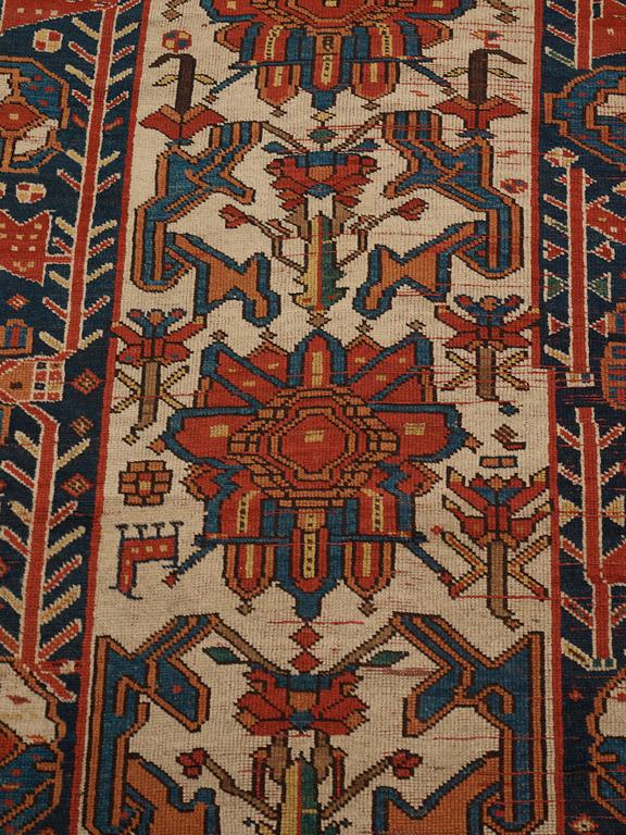 Gallerimatta, antik Azerbajdzjan, ca 292,5 x 121-124 cm.