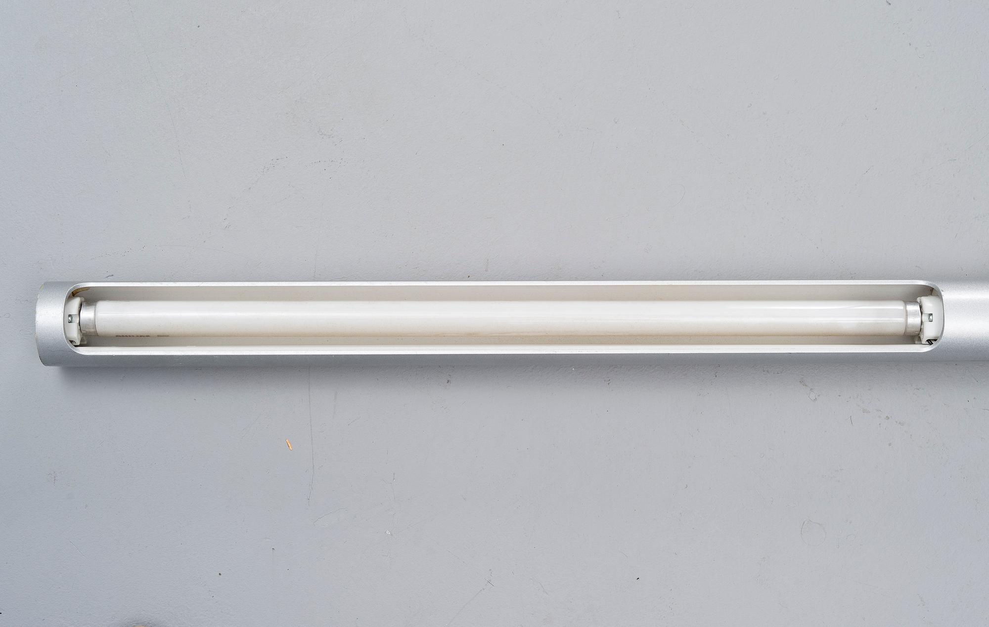 YRJÖ TURKKA, TYÖVALAISIN. Suunniteltu vuonna 1975. Valmistaja SLO- Metalli Oy, Finland.