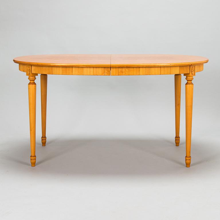 Dining table Gustavian style, later part of the 20th century.