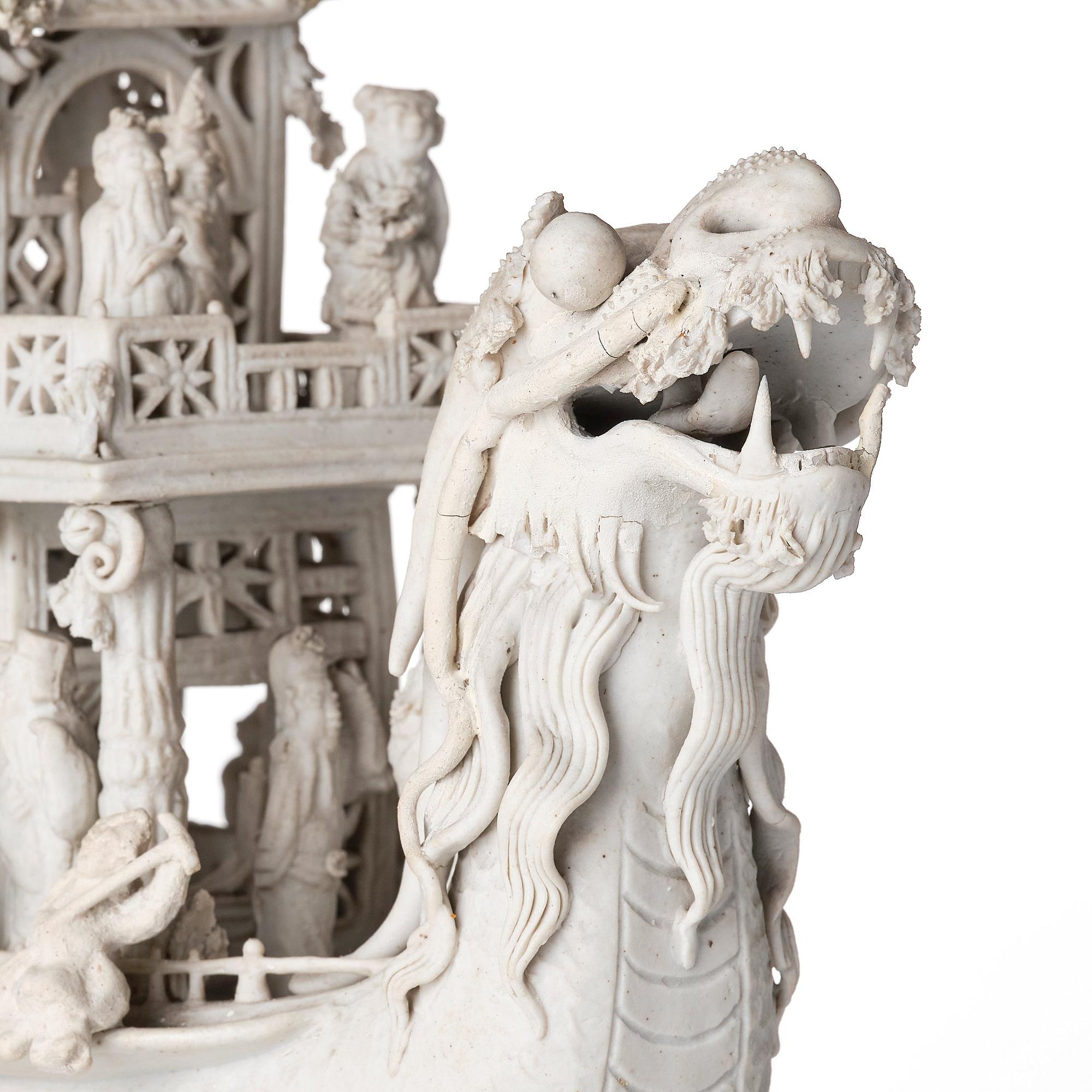 Skulptur, biskviporslin. Qingdynastin, 1800-tal.