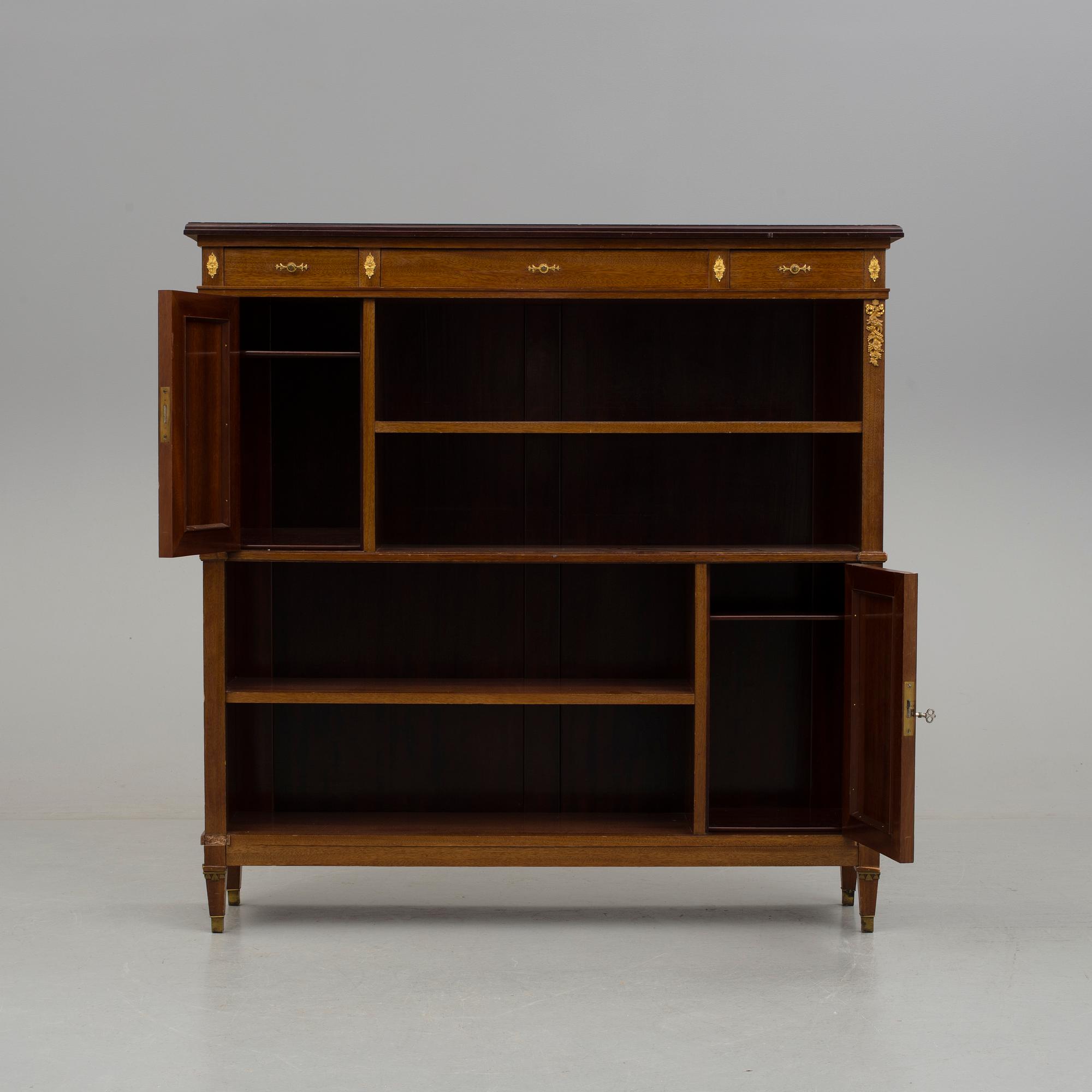 BOKHYLLA, sengustaviansk stil, 1900-talets början.