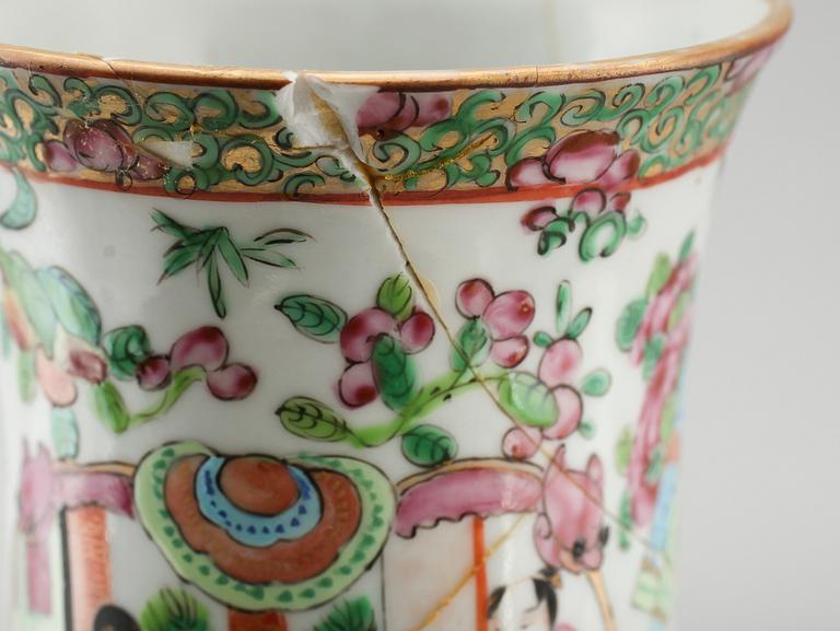 VAS, porslin, Kina, Kanton, 1800-talets mitt.