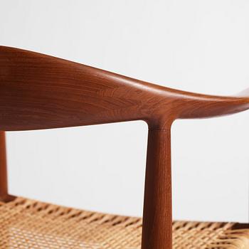 Hans J. Wegner, a pair of "The Chair", JH501, Johannes Hansen, Denmark.