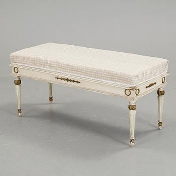 TABURETT, gustaviansk stil, 1900-tal.