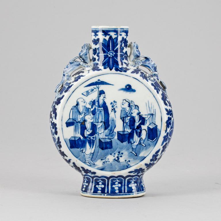 PILGRIMSKRUS, porslin, Kina, 1800-tal.