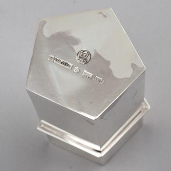 POKALER, 2 st, silver, Borgila, Stockholm, 1999 samt 2000.