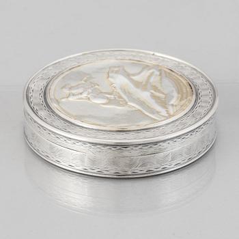 A Russian early 19th Century silver-box, mark of Vasili Popov (1816-1840), Moscow.