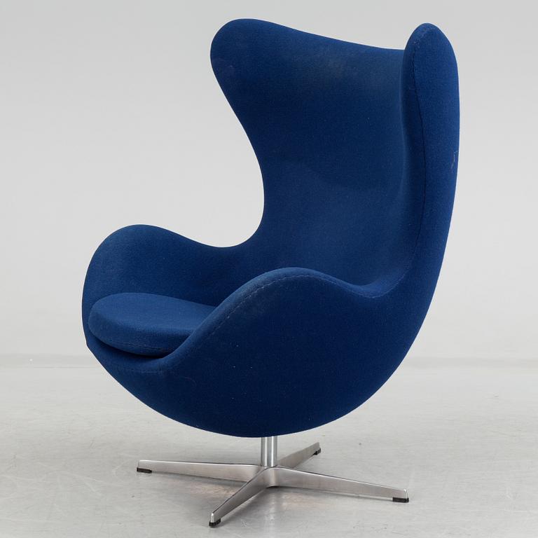 A "Ägget" easy chair by Arne Jacobsen, Fritz Hanse, 1990s.