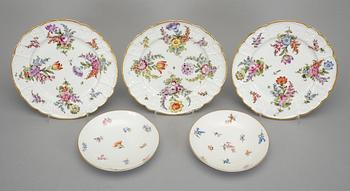 SKÅLFAT och TALLRIKAR, 3 st, porslin, bl.a.  Meissen 1800/1900.
