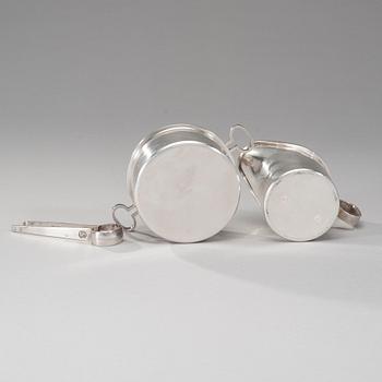 GRÄDDSNÄCKA och SOCKERSKÅL samt SOCKERTÅNG, silver, Bertel Gardberg, signerade. Totalvikt 242 g.