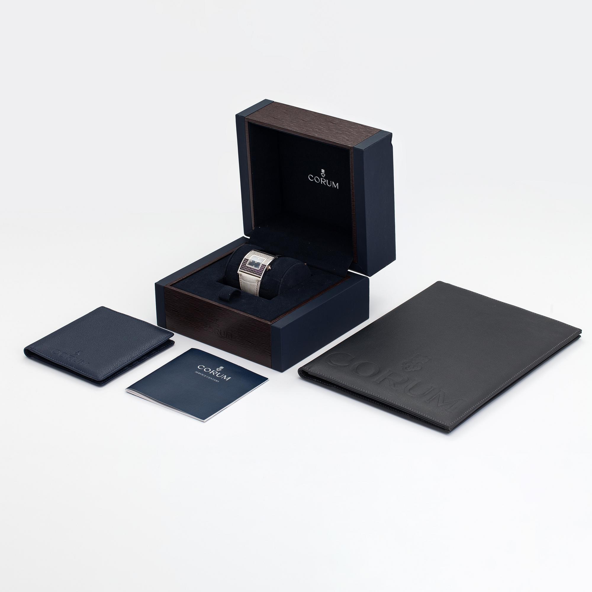 Corum, Facettes, wristwatch, 34 x 29 mm.