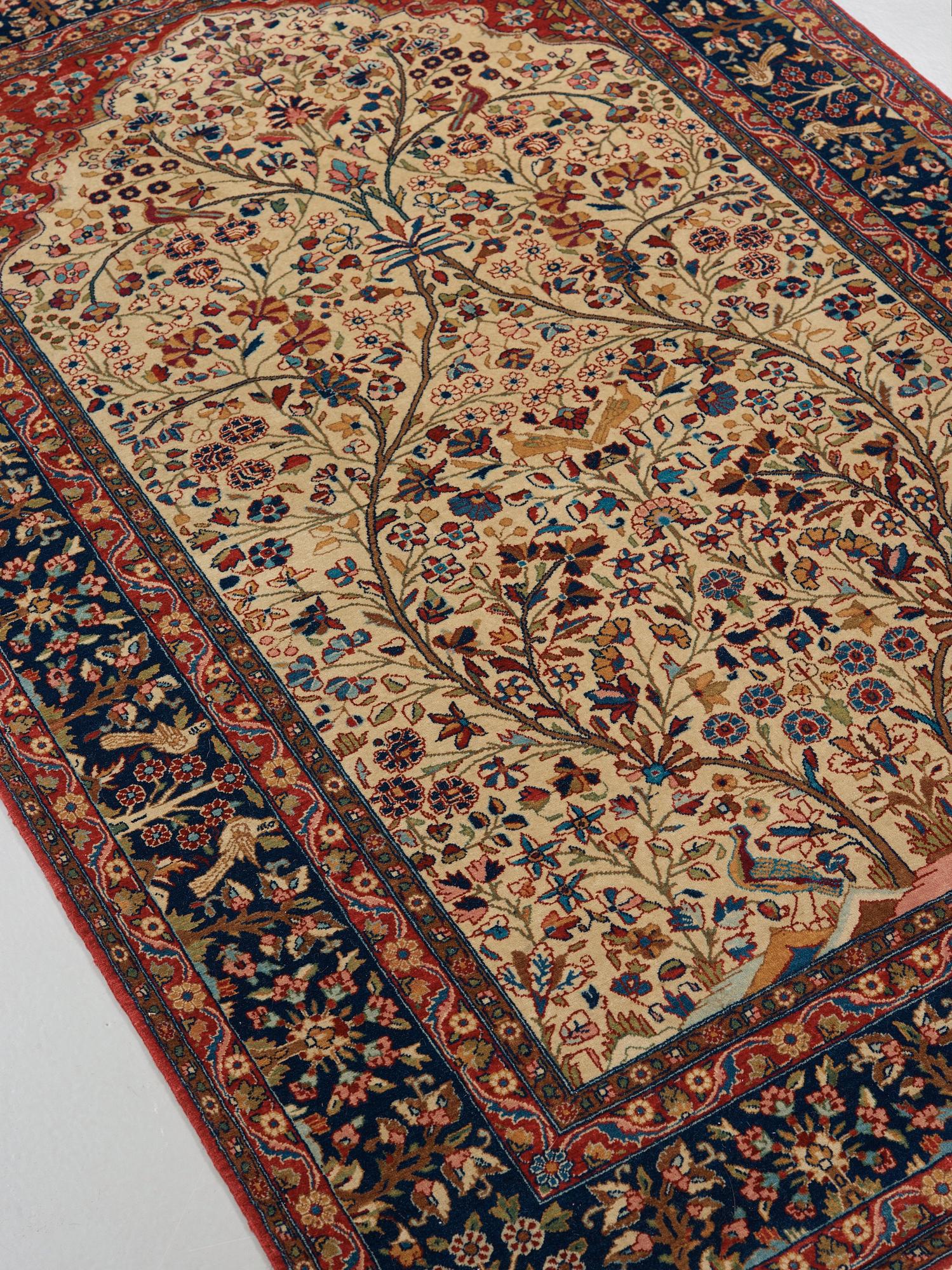 A RUG. A semi-antique Kashan, a so called Dabir. 206 x 137 cm.