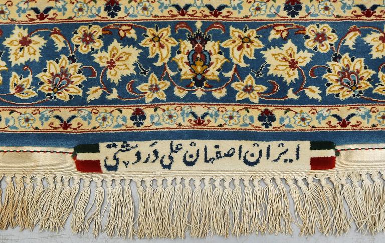 MATTA, Isfahan, old, 174 x 102 cm, bär inskription.