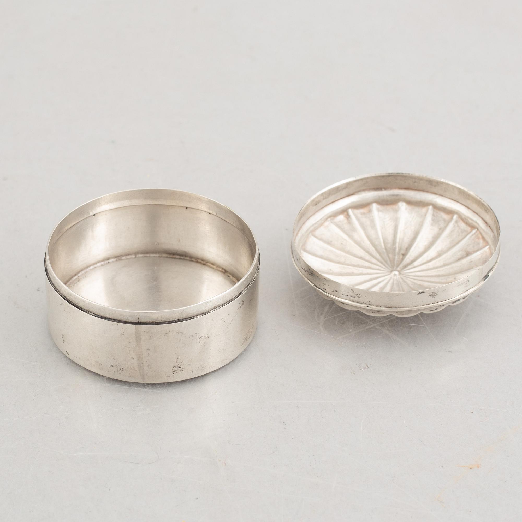 A pair of Swedish silver boxes, mark of Christian Hammer, Stockholm 1849.