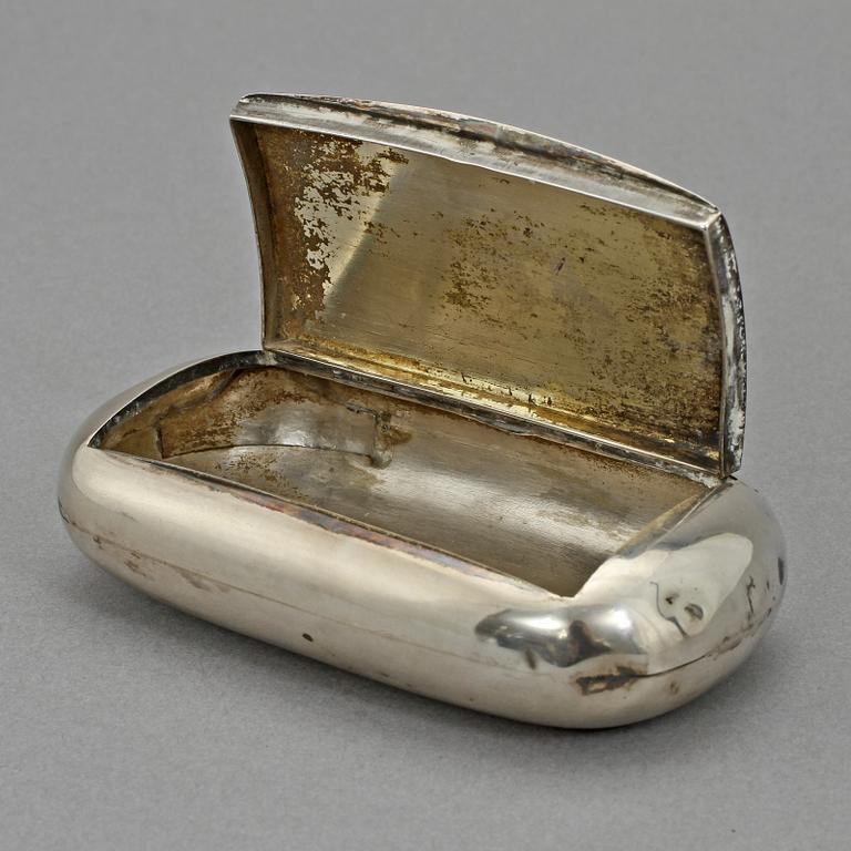 DOSA, silver, 1900-talets första kvartal. Vikt 88 g.