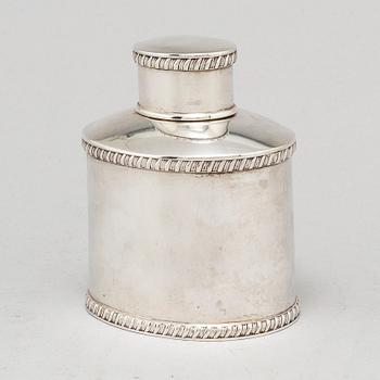 Frederick Augustus Burridge. A silver tea caddy, London 1896.