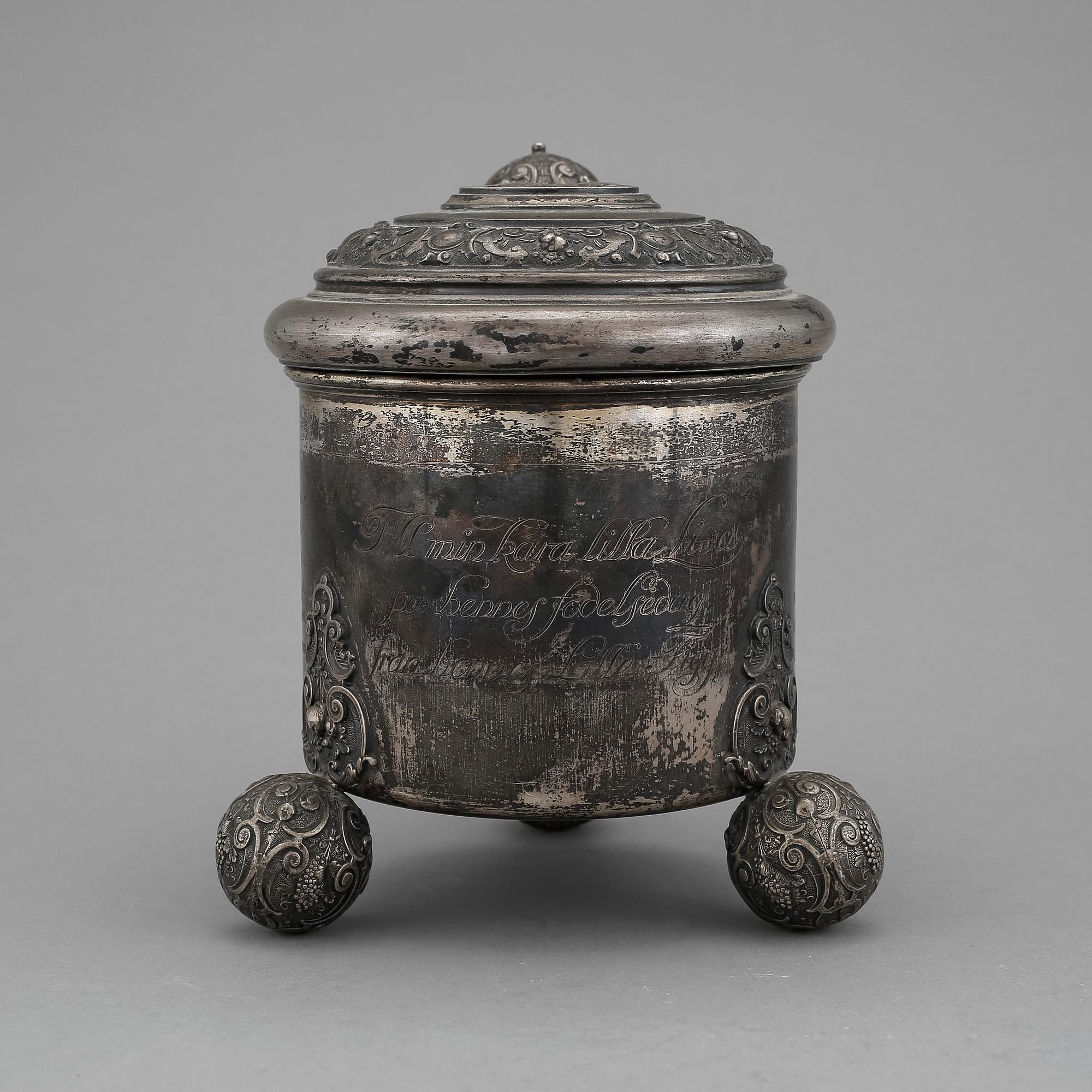 DRYCKESKANNA, silver, K. Anderson, Stockholm 1909. Vikt ca 569 gram.