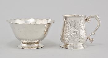 PARTI SILVER, 5 delar, bl a England, 1800/1900-tal, bägare möjligen 1700-tal. Total vikt 410 g.