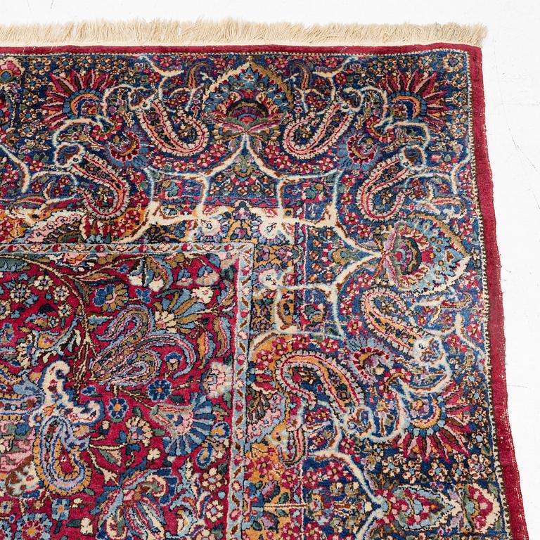 Rug, Kirman, approx. 365 x 265 cm.