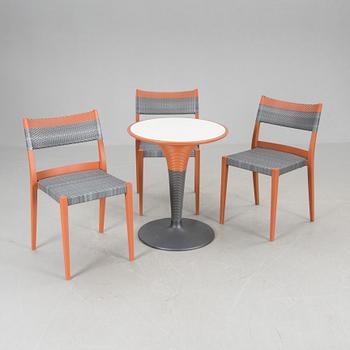 STOLAR, 3 st samt BORD, "Play", Philippe Starck och  Eugeni Quittlet för Dedon. 2000-tal.