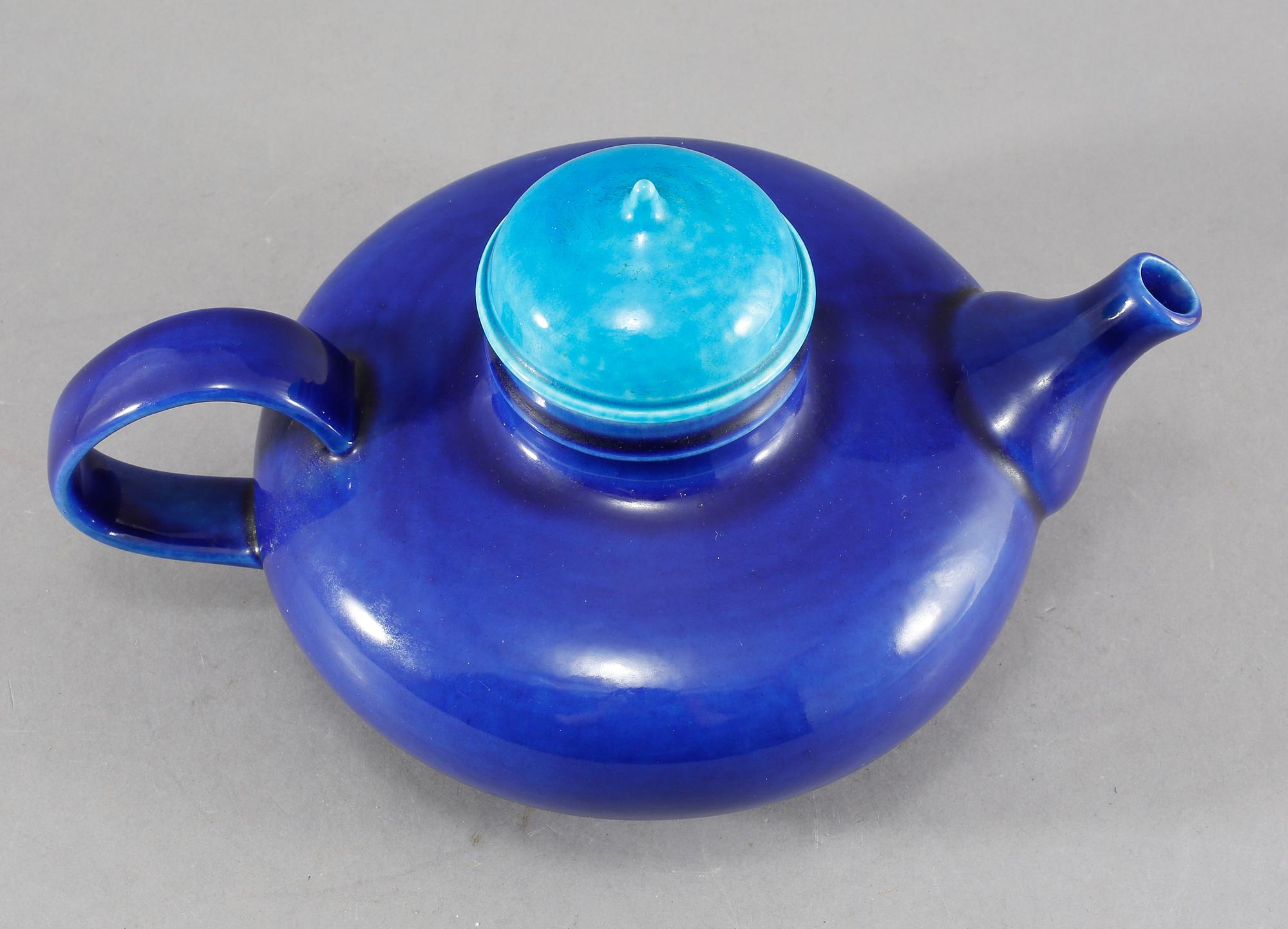 TEKANNA, porslin, "Pop", Inger Persson, Rörstrand, 1900-talets andra hälft.