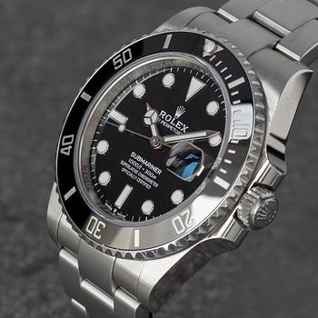 Rolex, Submariner, ca 2024.