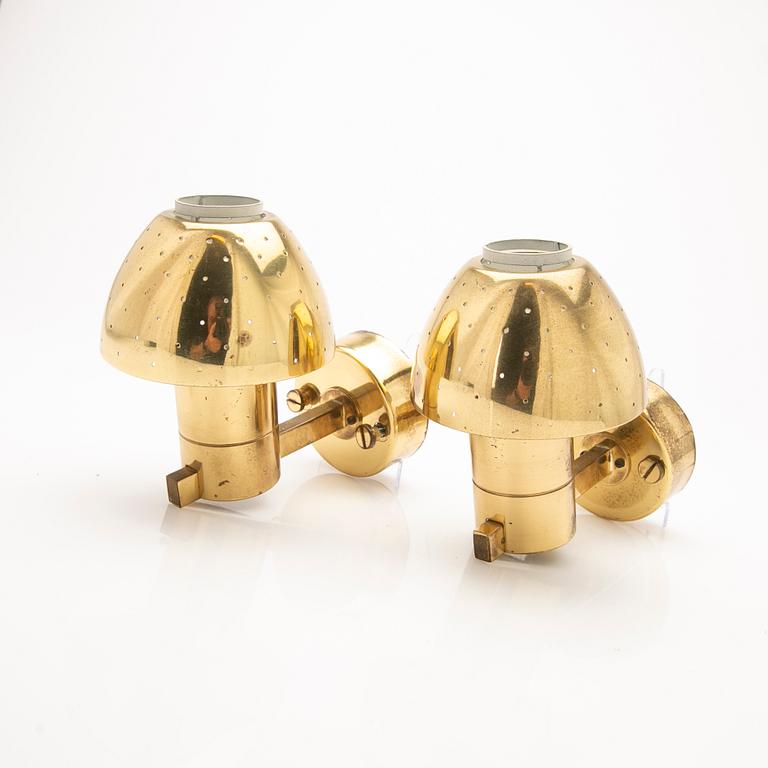 Hans-Agne Jakobsson, Wall lights, a pair, model “V306”, Markaryd, 1950s.