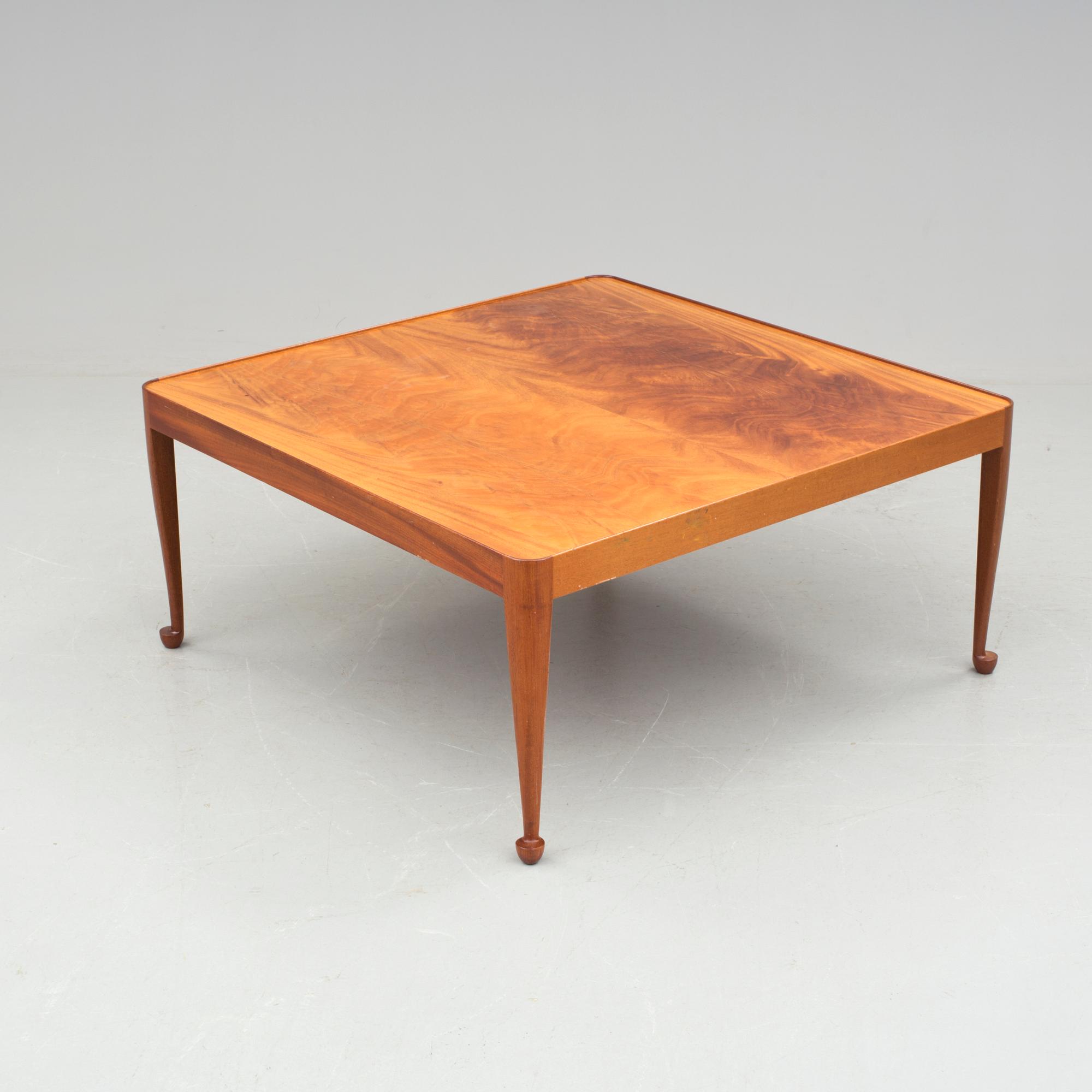 JOSEF FRANK, Firma Svenskt Tenn, "Diplomat", modell 2073.