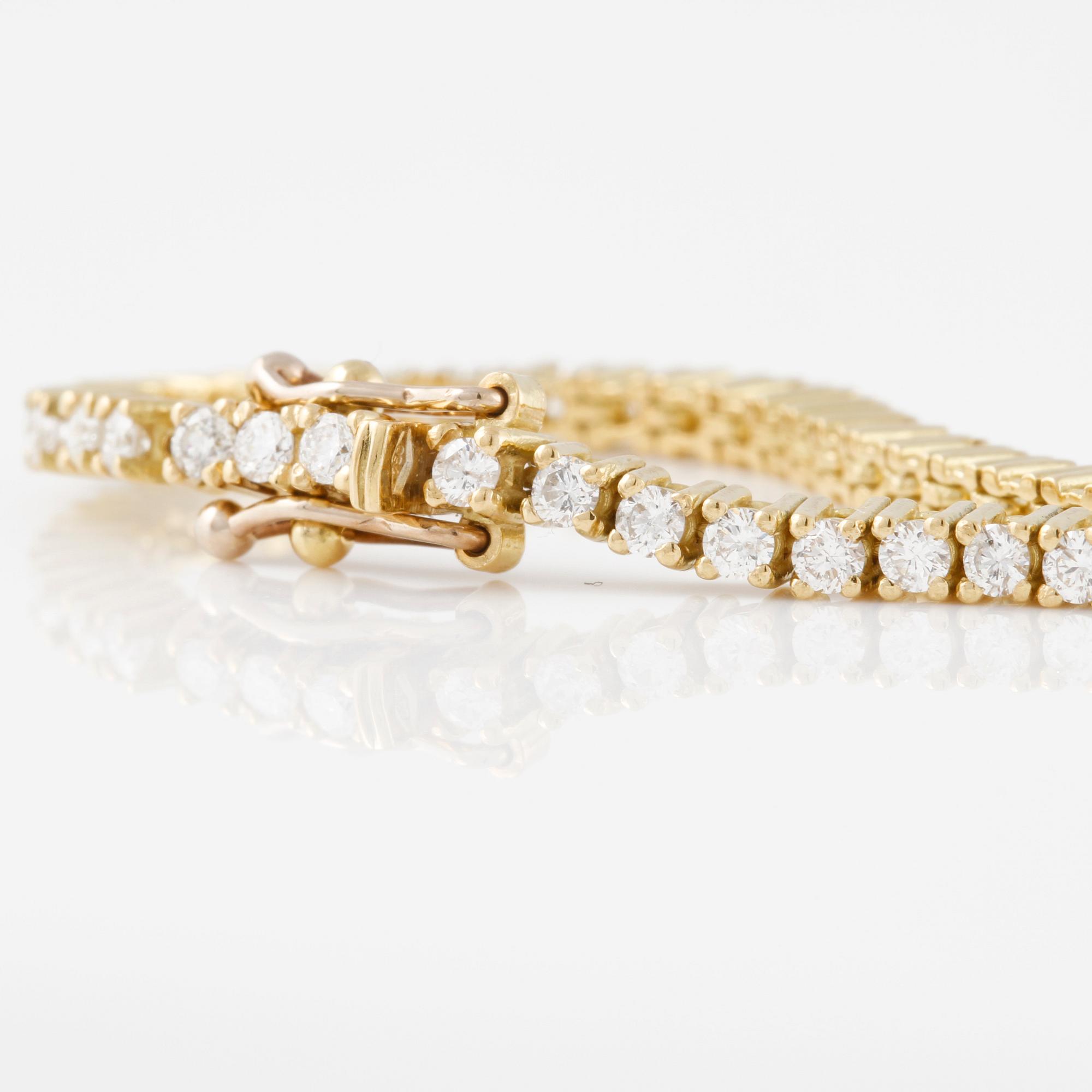 ARMBAND, sk tennisarmband, med briljantslipade diamanter ca 2.20 ct.